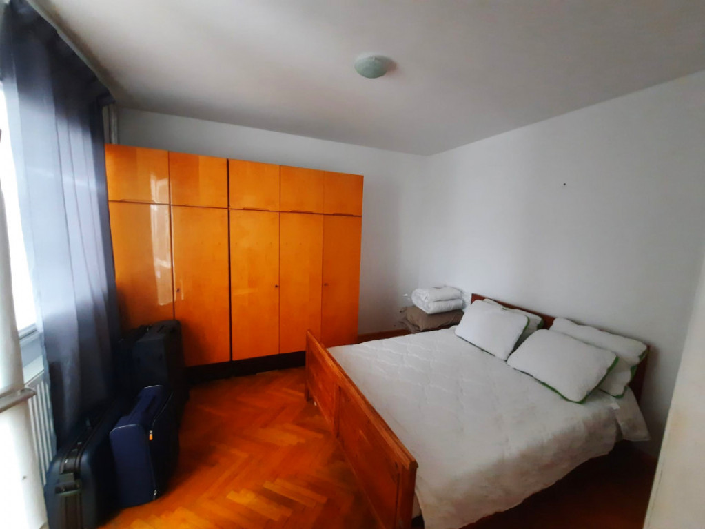 Apartament 2 camere - etajul 3 - Podu Roș