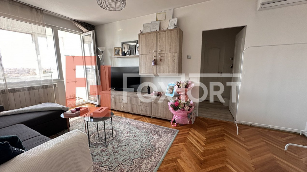 Apartament cu 2 camere etaj 9