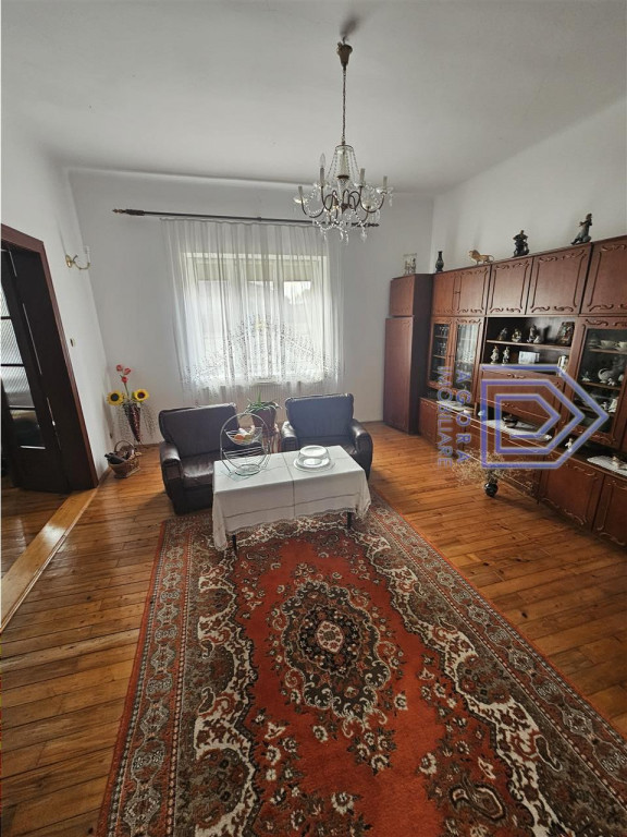 Casa Itcani, 7 ari teren, zona centrala - polivalenta