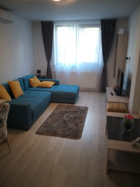 Apartament 2 camere,mobilat\utilat,zona Delfinariu - 380 euro (Cod E4)