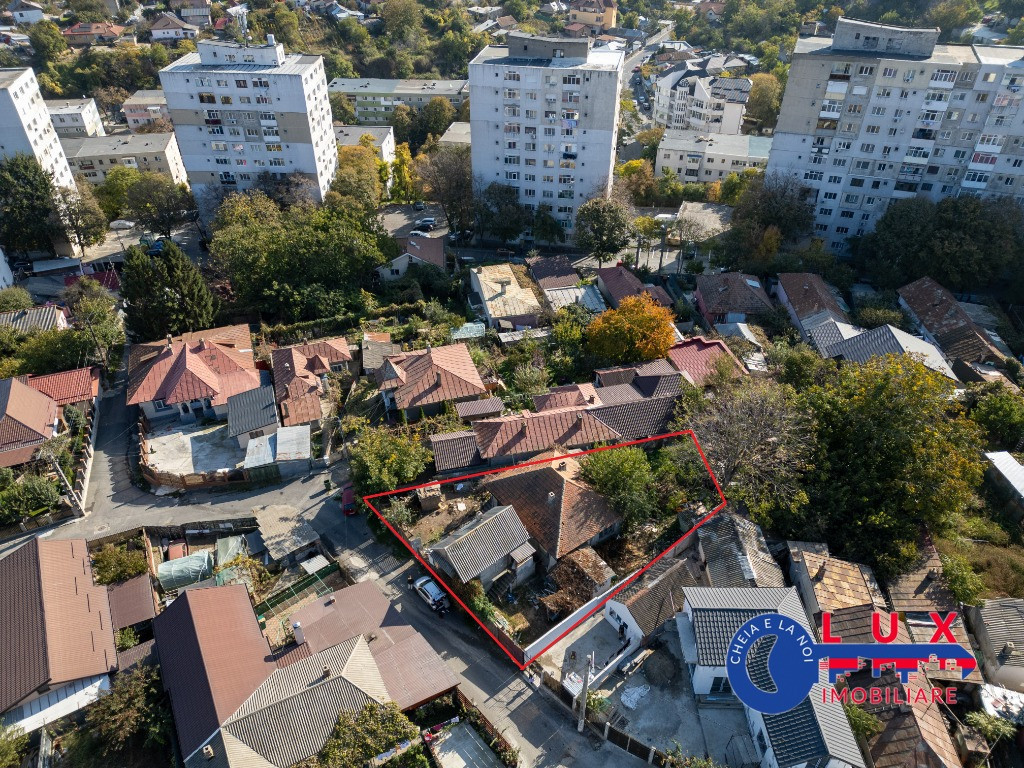 ID 6649 Teren cu casă - Zona CENTRALĂ - Strada Vlad Țepeș