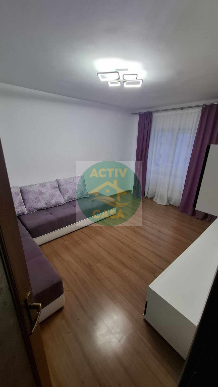 Apartament 2 camere, centru , etaj intermediar