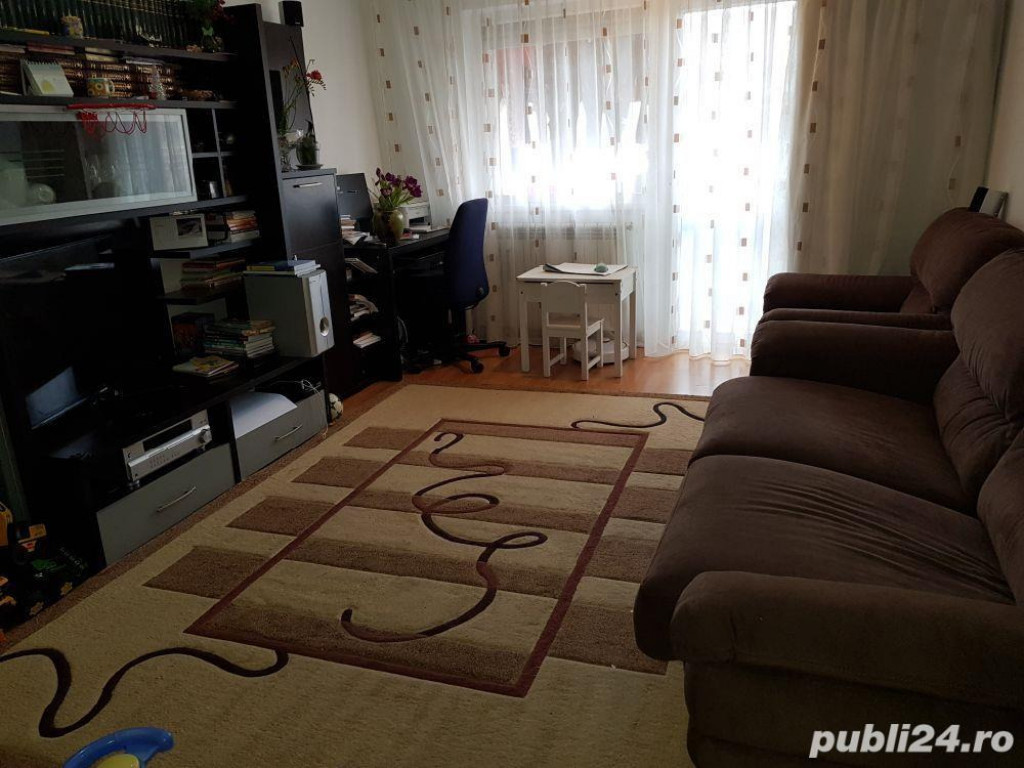 Apartament trei camere, deco, etaj 3, mobilat, Mioritei