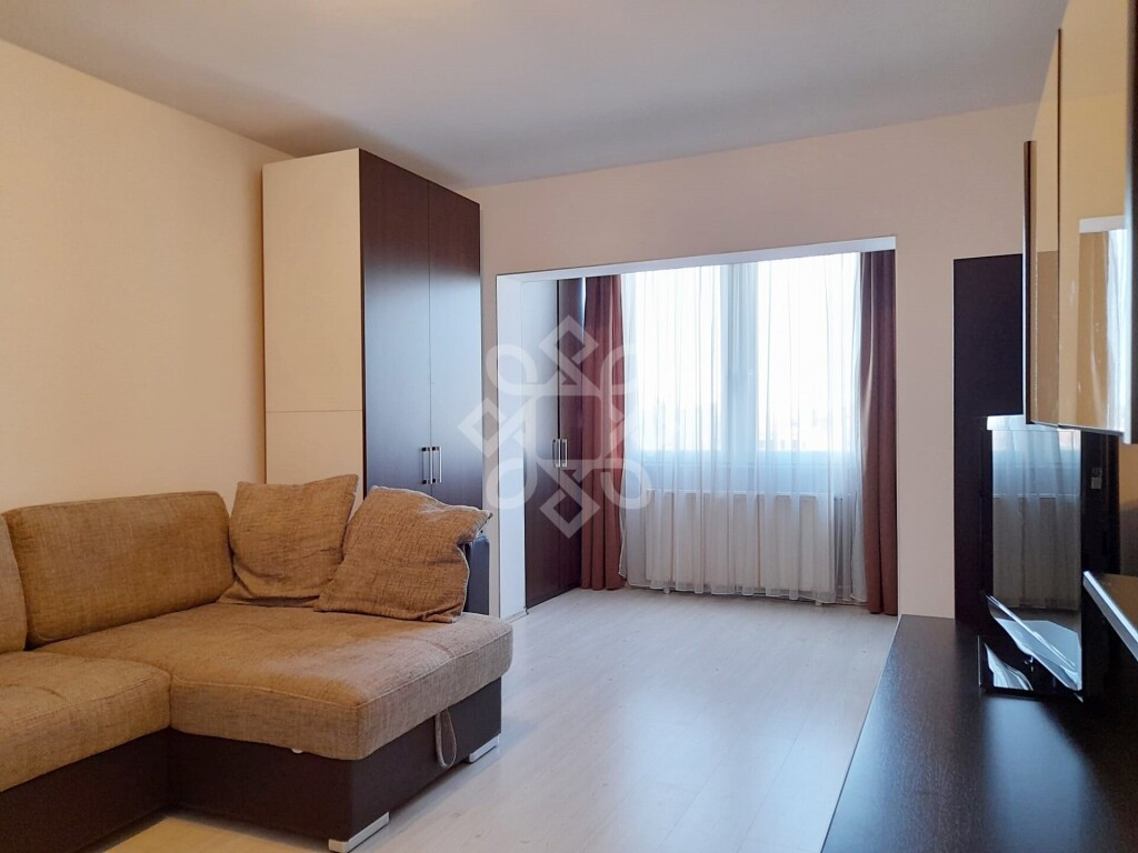 Apartament cu 3 camere tip PC in zona centrala din Oradea