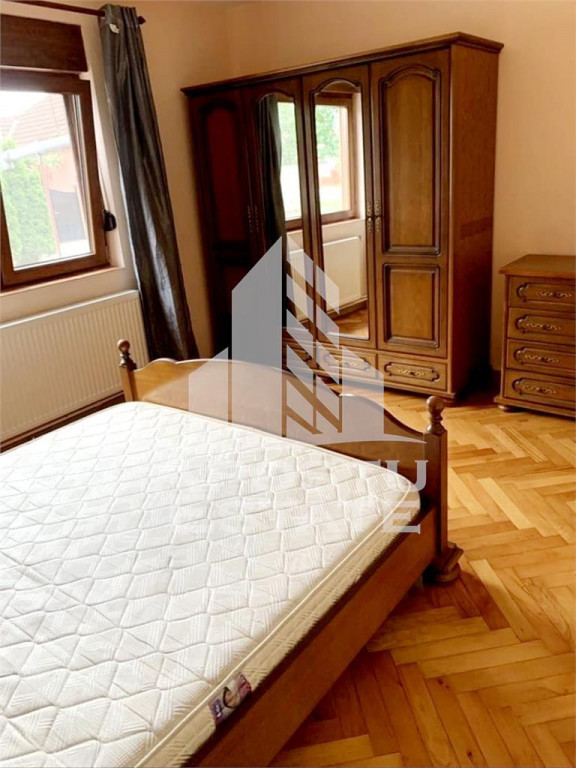 Apartament la casa cu 3 camere ,zona Gai