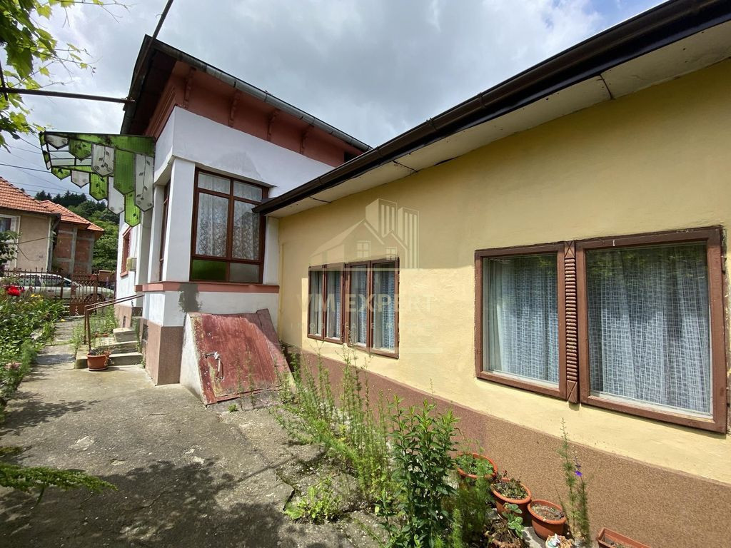 CASA 5 CAMERE, TEREN 360 MP, CENTRU, CAMPULUNG