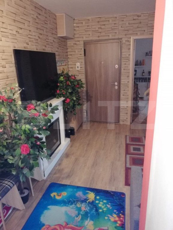 Apartament de 3 camere, decomandat, Rogerius