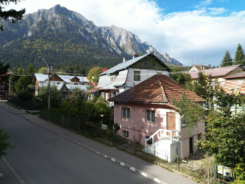 Casă in centrul statiunii Busteni