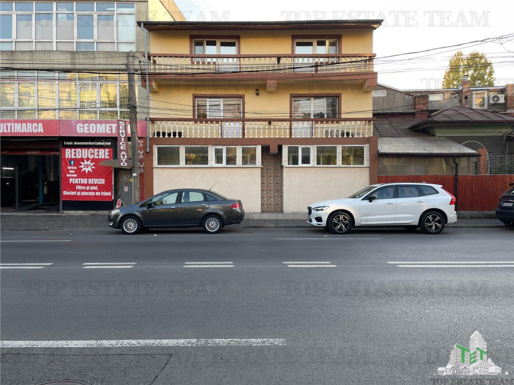 Vila P 1 M cu spatiu comercial la parter in zona Doamna Ghic