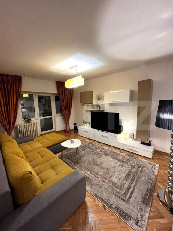 Apartament cu 3 camere decomandate 66mp