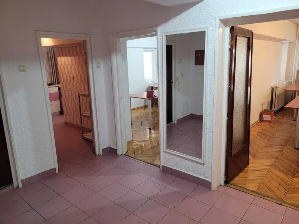 Apartament 2 camere - decomandat - Bulevardul Decebal