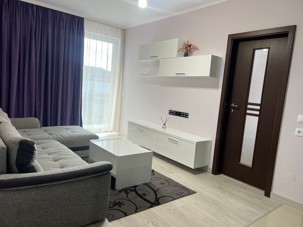 Apartament 2 camere renovat, et.1, parcare str.Prof Ioan Rus Floresti