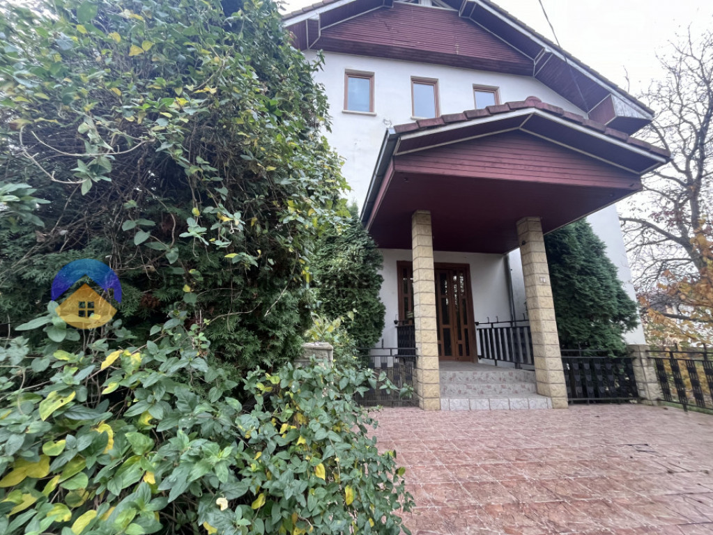 Vila Piatra Neamt, zona liceului Auto