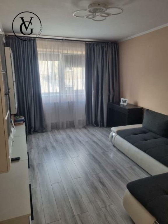 Apartament decomandat de 3 camere - zona Tomis Nord