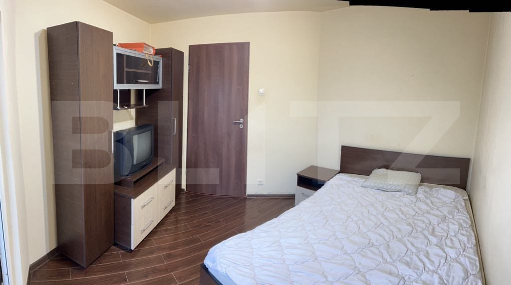 Apartament 3 camere, decomandat, 63 MP, zona 9 MAI