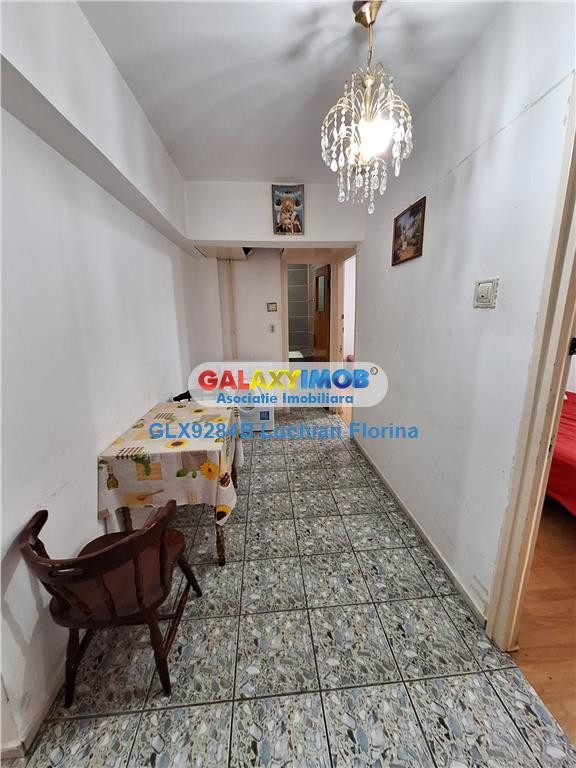 Apartament 4 camere, decomandat I Obor