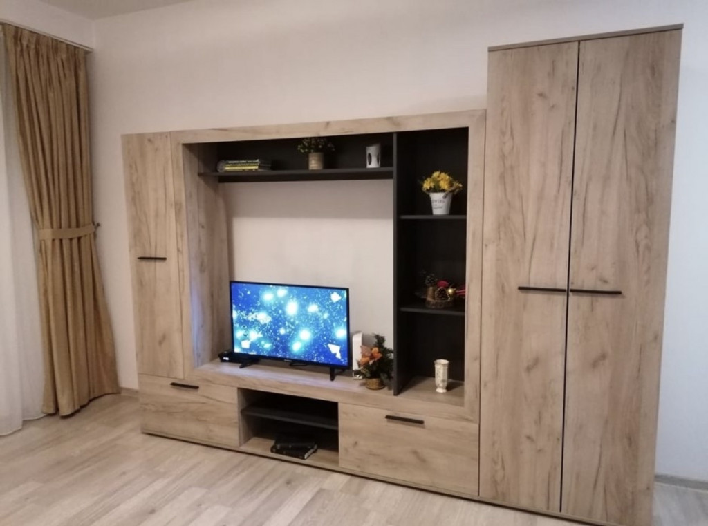 Apartament cu 2 camere, bloc nou, Tolstoi