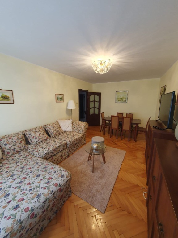 Apartament 3 camere etaj 1, zona Tomis 3 (Cod E5)