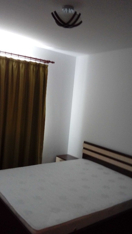 Apartament 2 camere in zona Baicului