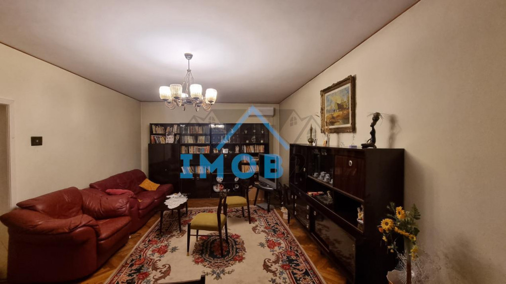 Casa-vila cu 4 camere in Ploiesti, zona B-dul Castanilor