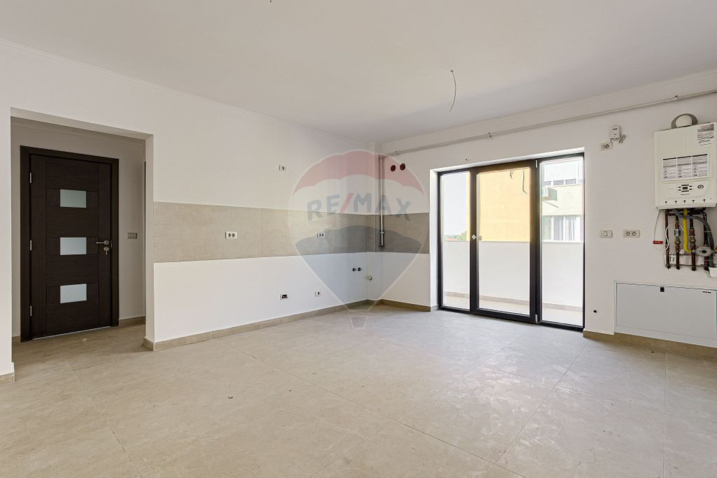 Apartament 3 camere de vânzare în bloc nou, zona Uta