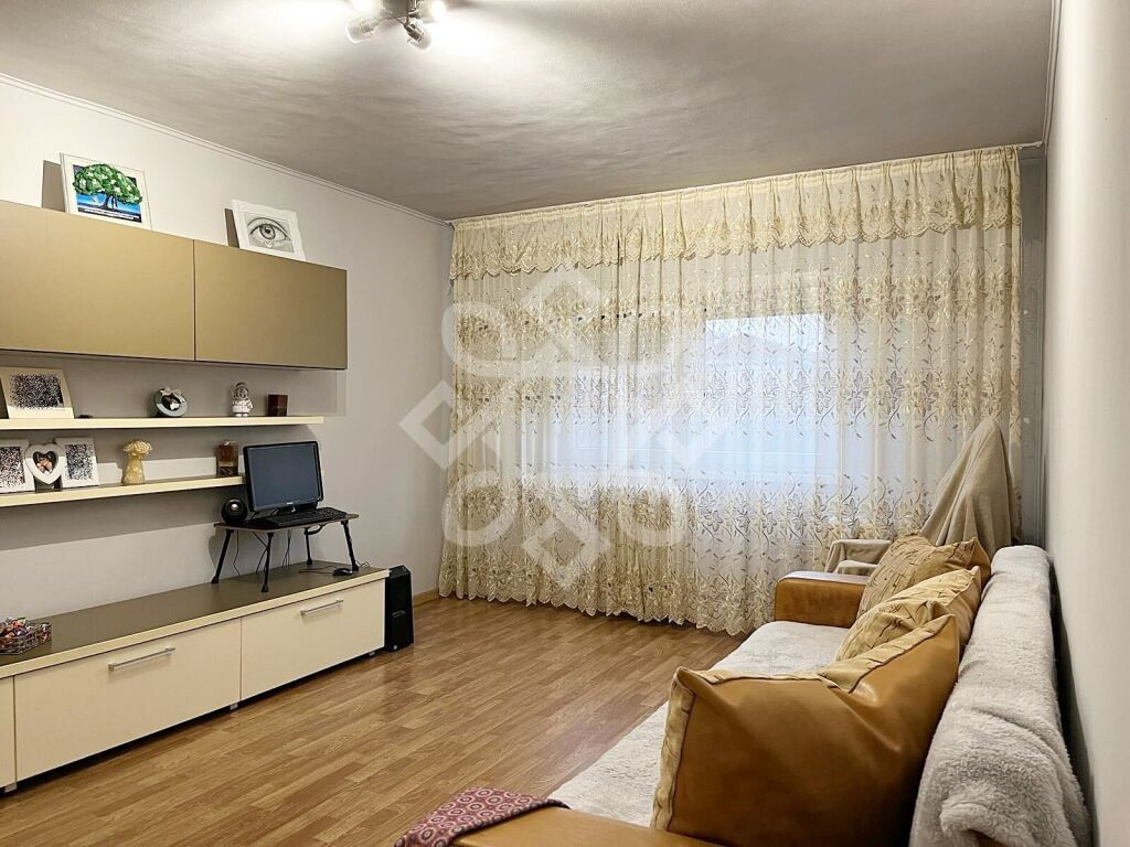 Apartament decomandat cu 3 camere in Iosia, Oradea