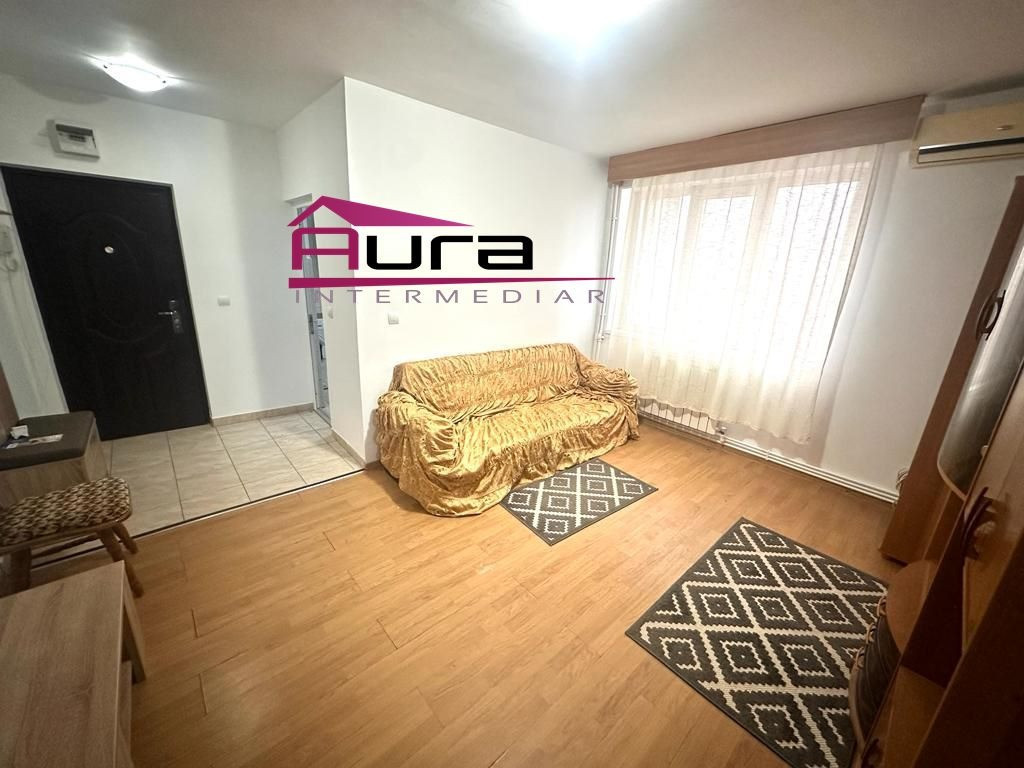 Apartament 2 camere str.Isaccei,parter