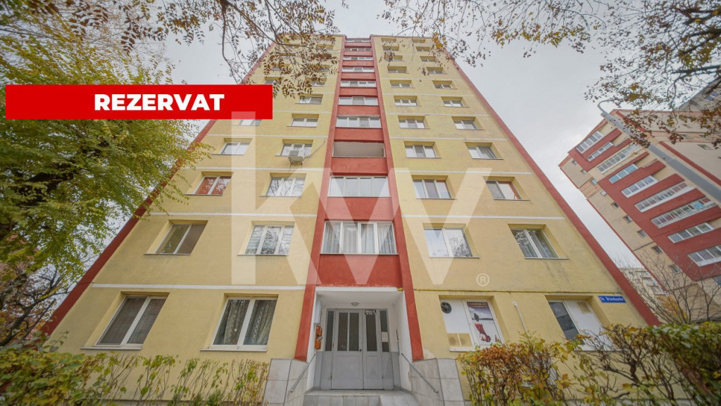 REZERVAT - Vânzare apartament cu 3 camere, strada Brandușe