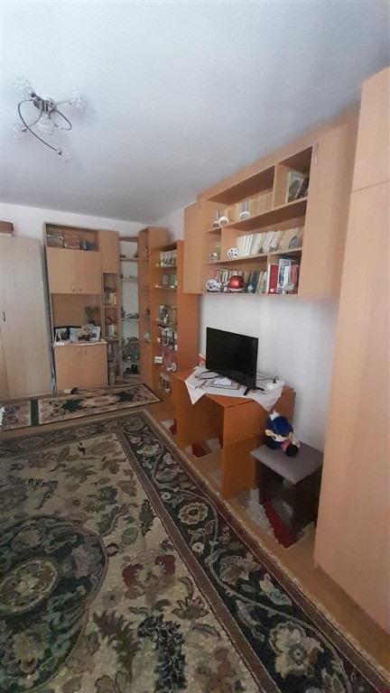 Apartament 3 camere, 2 bai - zona Astra