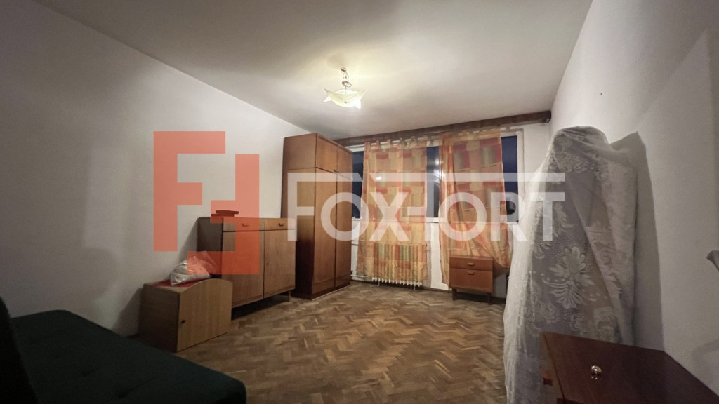 Apartament cu 2 camere, etaj 3 de vanzare zona Olimpia Stadi