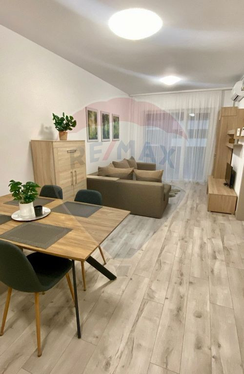 Apartament cu 2 camere de închiriat, Adora Park