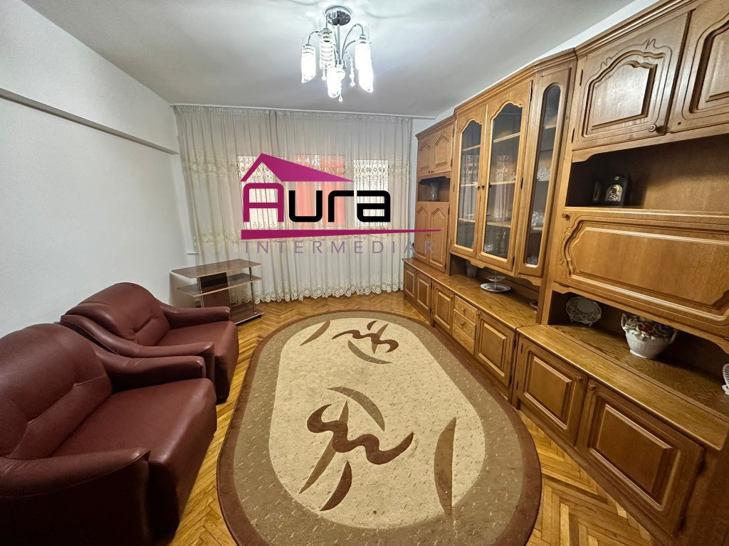 Apartament 3 camere zona Piata Noua