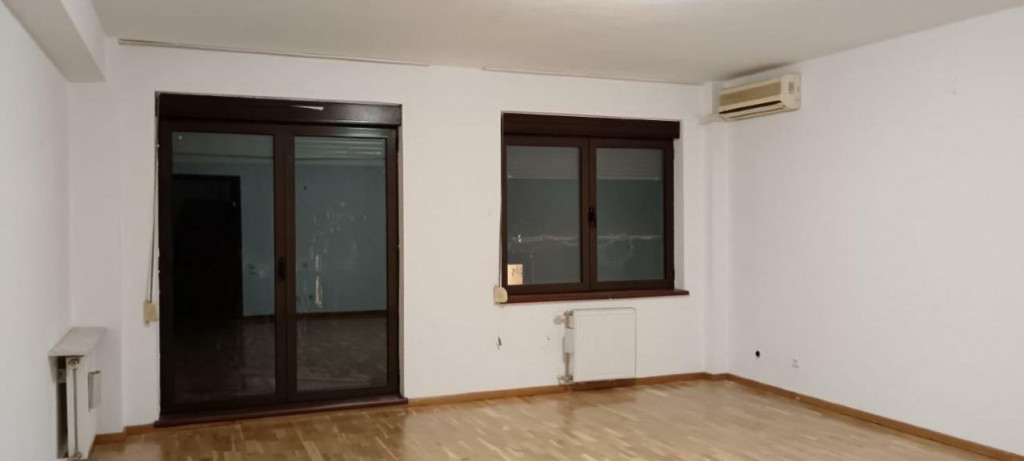 Apartament 3 camere -ARCUL DE TRIUMF -160 mp -