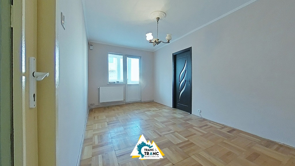 Apartament cu 2 camere partial renovat la etajul 3/4 in Aradul Nou