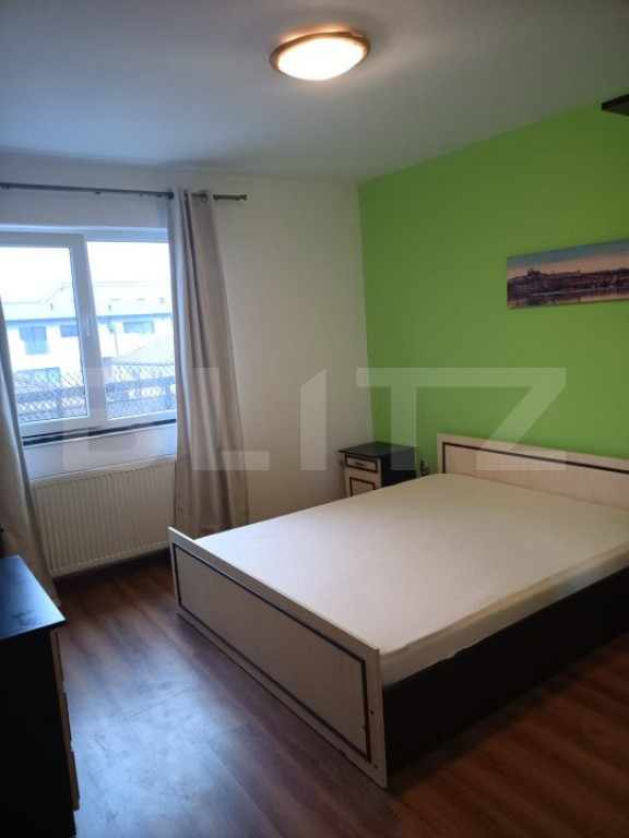 Apartament cu doua camere, sesul de sus