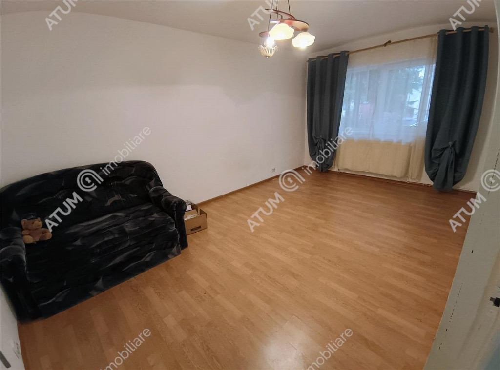 Apartament cu 3 camere decomandate si pivnita in Sibiu