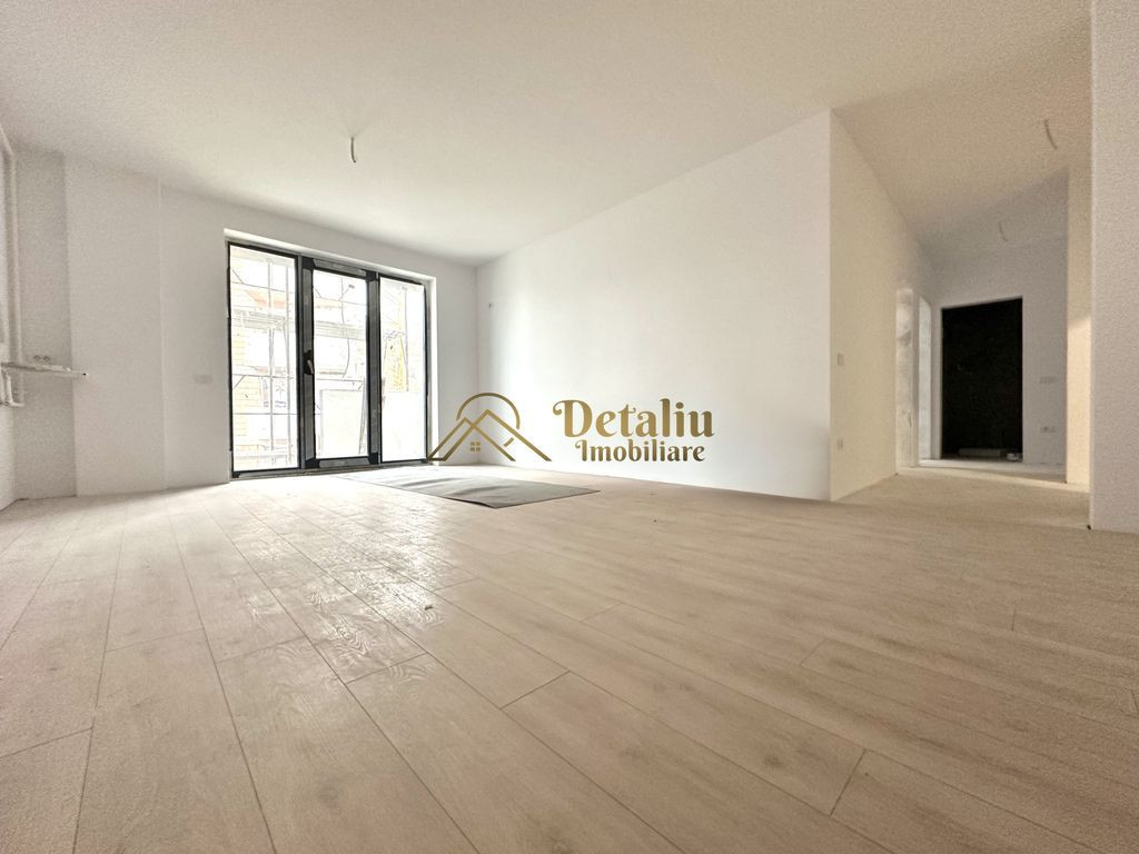 Apartament cu 3 camere, bloc NOU, Centru