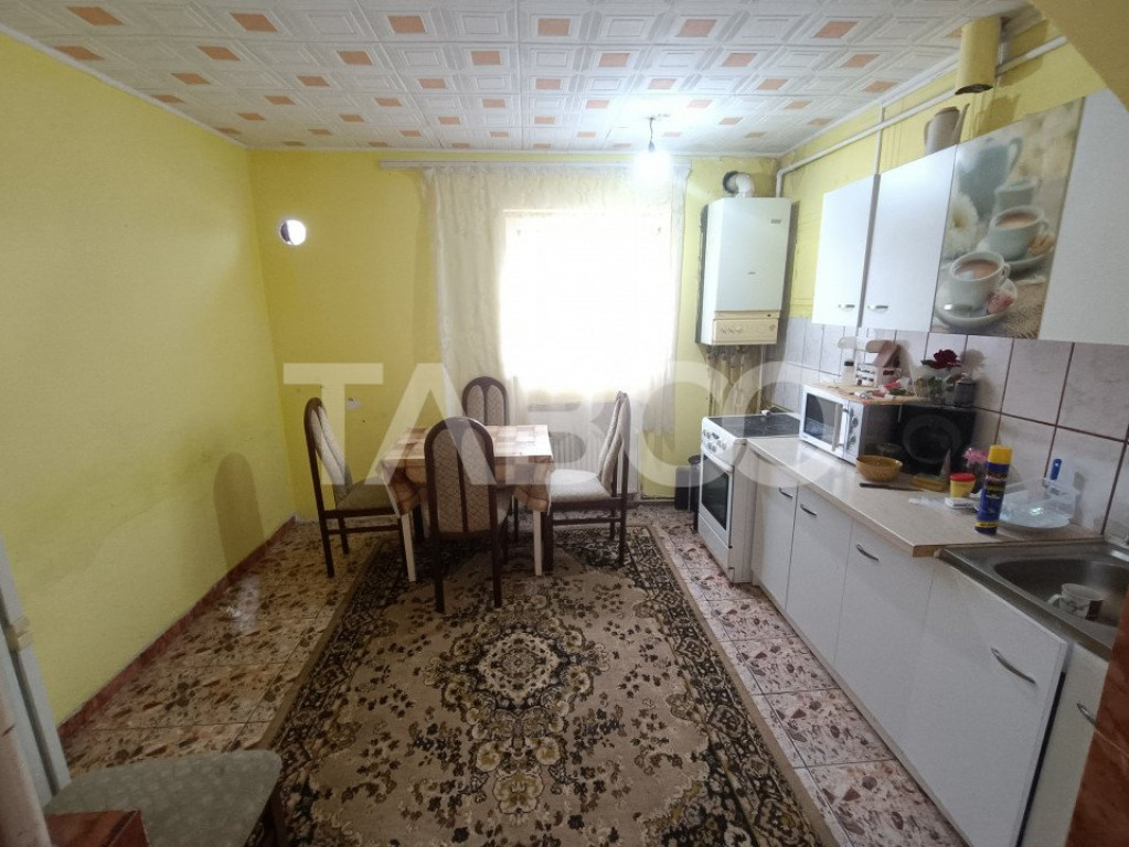 Apartament decomandat 2 camere 1 baie 49 mp utili balcon Seb