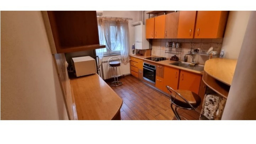 Tineretului, Apartament 3 camere.Centrala proprie.