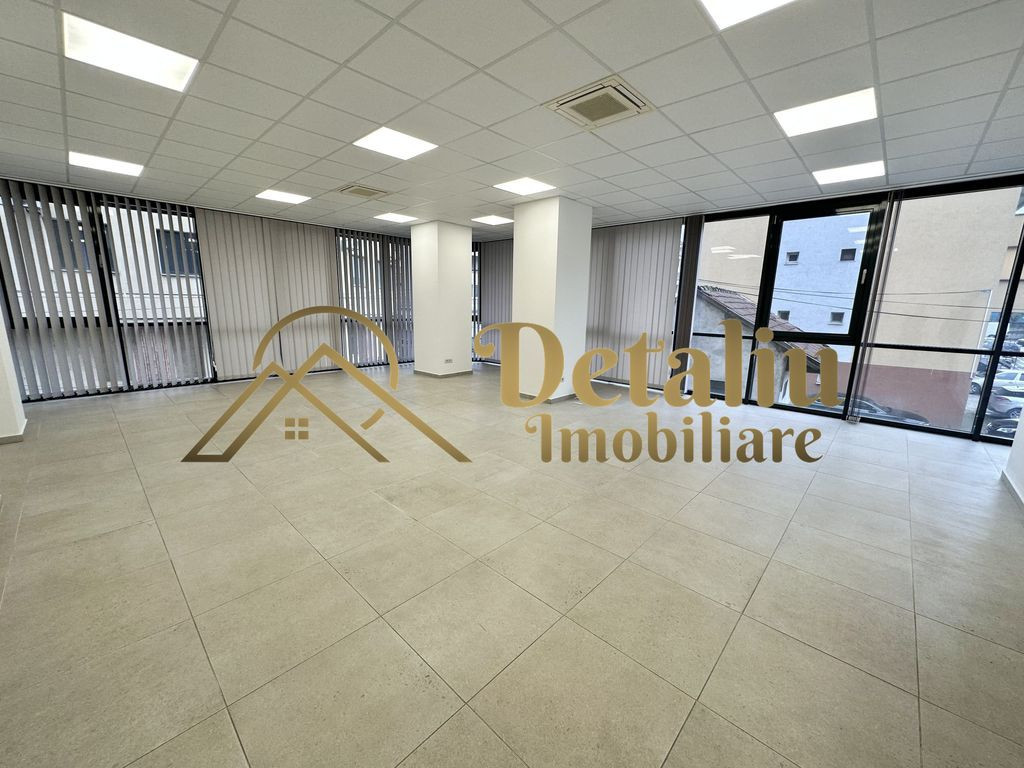 Spatiu comercial / birouri, zona centru