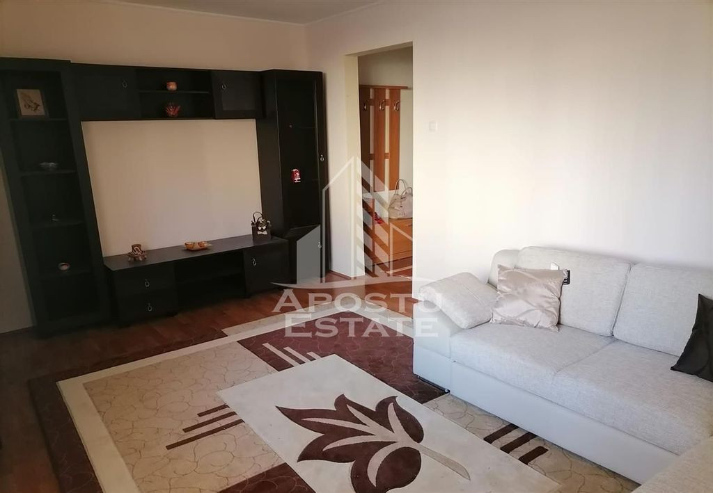 Apartament 2 camere zona Alfa renovat si mobilat complet.