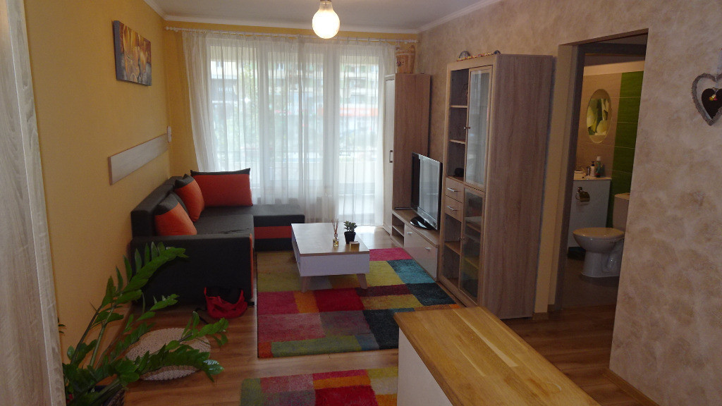 Inchiriez apartament 2 camere in Deva, zona ultracentrala, etaj 1,