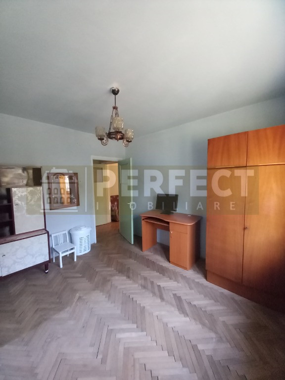 Apartament 2 camere, et 1/4, Cameliei - Judetean - 50000 euro