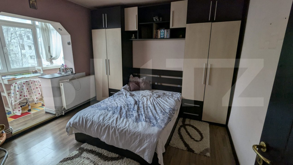 Apartament decomandat cu 3 camere