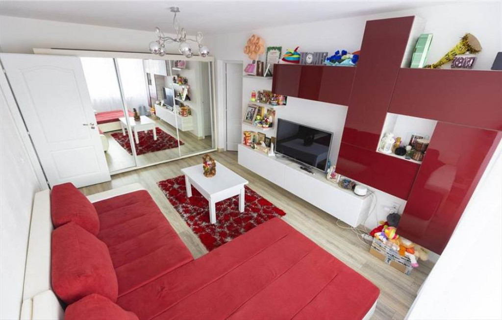 Apartament 3 camere etaj intermediar Astra