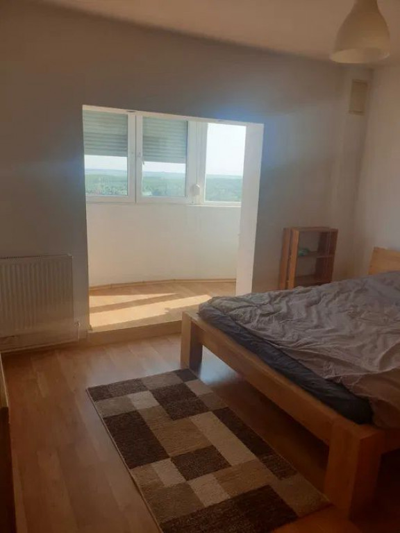 Apartament 2 dec,Micro 21,mobilat si utilat