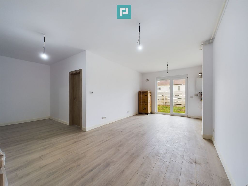 Apartament 2 camere la parter cu grădină proprie în zo...