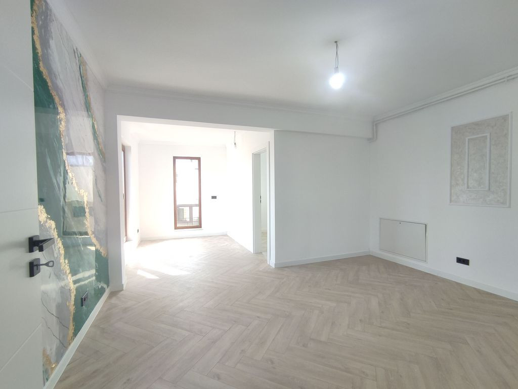 Vânzare apartament 2 camere cu terasa Generoasă zona Ba...