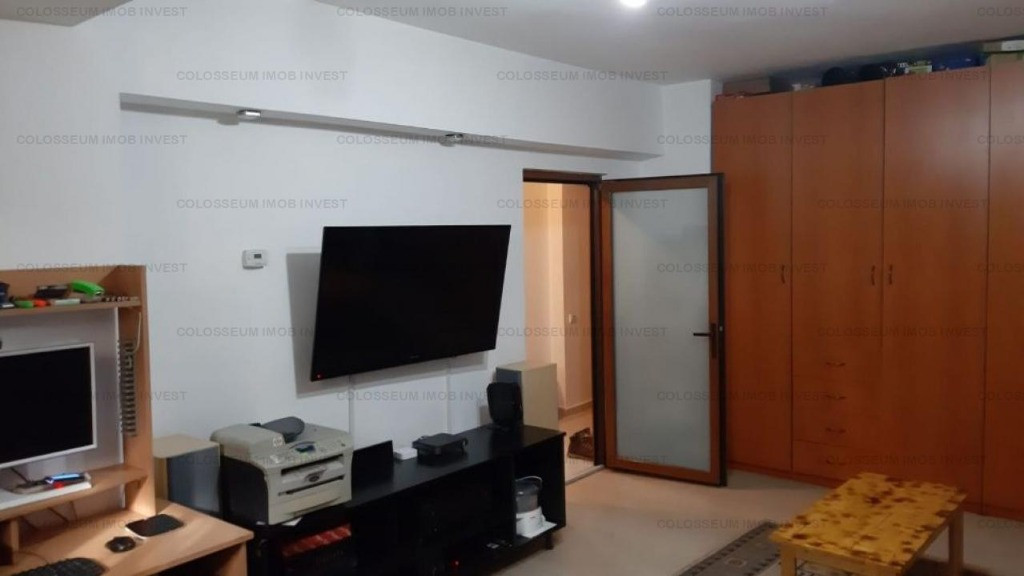 Apartament 2 camere, demisol- zona Centrul Civic