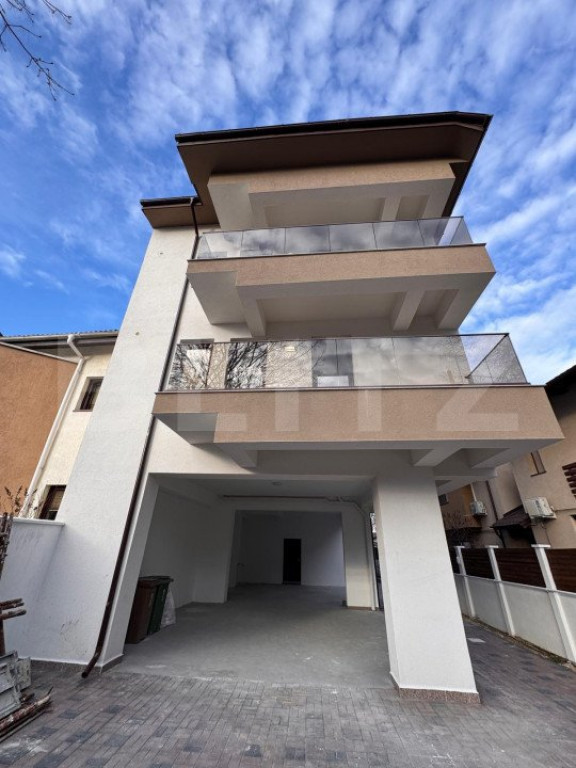 Apartament 3 camere 93